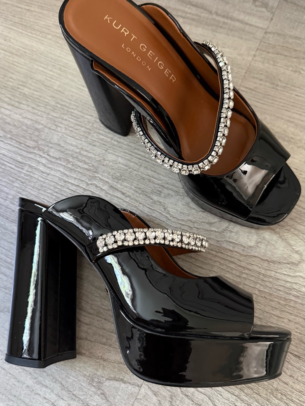Kurt Geiger London 
Woman’s Duke Embellished Platform Slide Sandals Size 37 - Picture 4 of 16